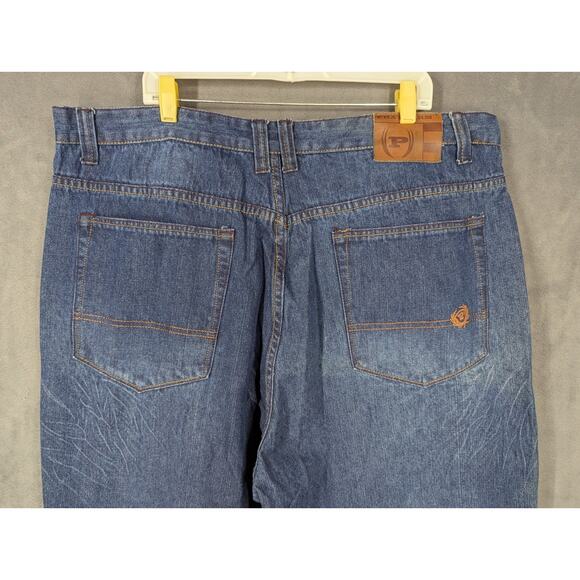 Phat Farm The Original Men's Embroidered Size 46 Actual 43x32 - Picture 1 of 13